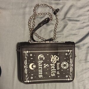 Black and White Chain Strap Women's Bag